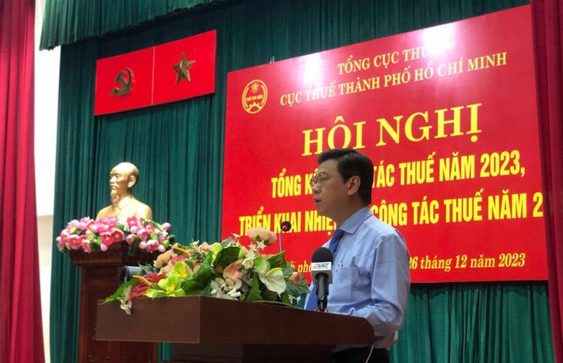 Phó Chủ tịch UBND TPHCM Nguyễn Văn Dũng biểu dương những nỗ lực của Cục Thuế TP.HCM đã hoàn thành và vượt chỉ tiêu nhiệm vụ đề ra.