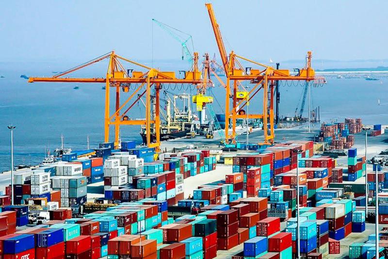 Giá dịch vụ bốc dỡ container tại cảng biển theo Thông tư 39 có sự điều chỉnh so với Thông tư 54/2018 tại một số khu vực - Ảnh minh hoạ