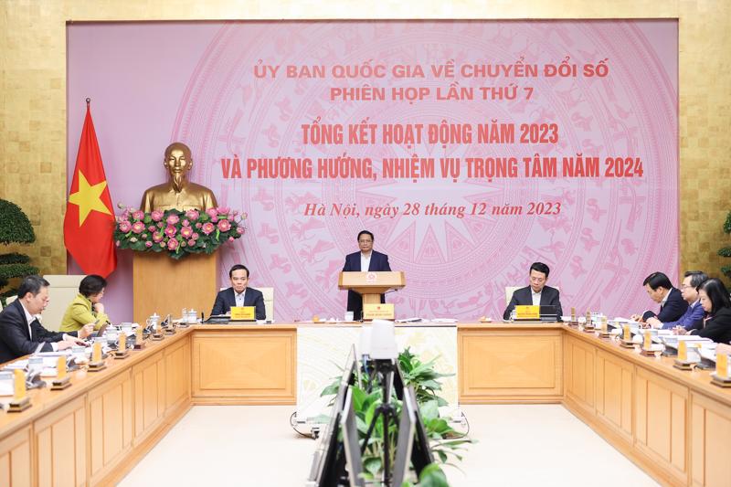 Thủ tướng Chính phủ Phạm Minh Chính, Chủ tịch Ủy ban Quốc gia về chuyển đổi số chủ trì phiên họp thứ 7 của Ủy ban, tổng kết hoạt động năm 2023 và phương hướng, nhiệm vụ trọng tâm năm 2024.