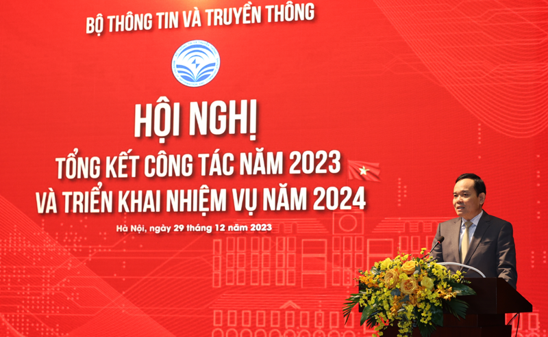 Phó Thủ tướng Trần Lưu Quang phát biểu chỉ đạo Hội nghị.