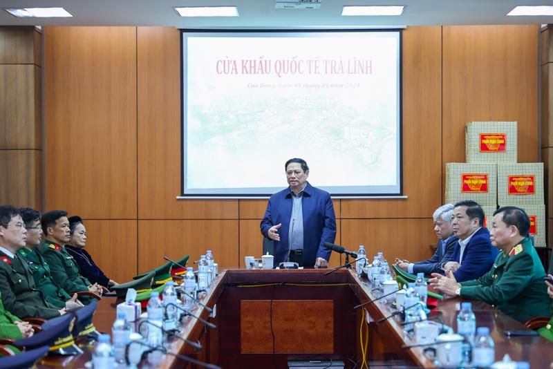 Thủ tướng Phạm Minh Chính phát biểu trong chuyến công tác Cao Bằng chiều ngày 1/1 - Ảnh: VGP