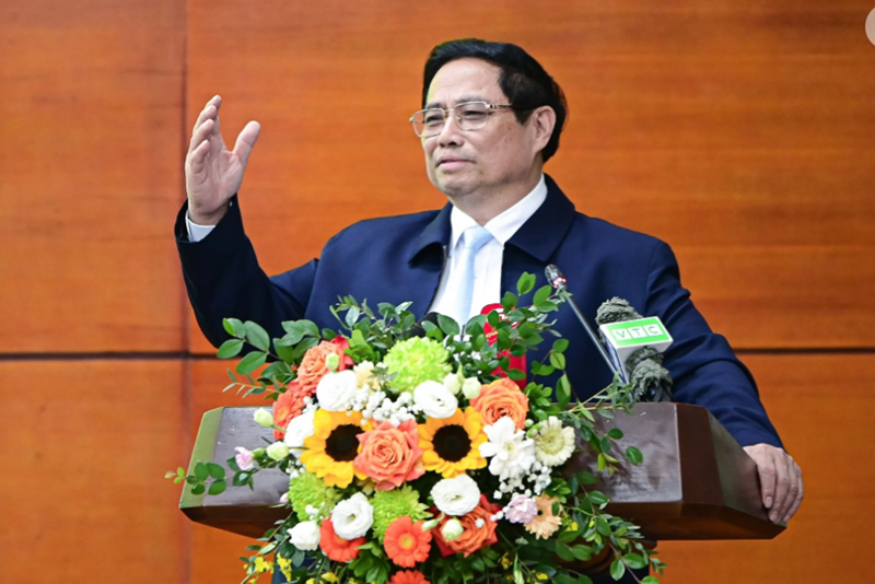 Prime Minister Pham Minh Chinh speaking at the conference. 