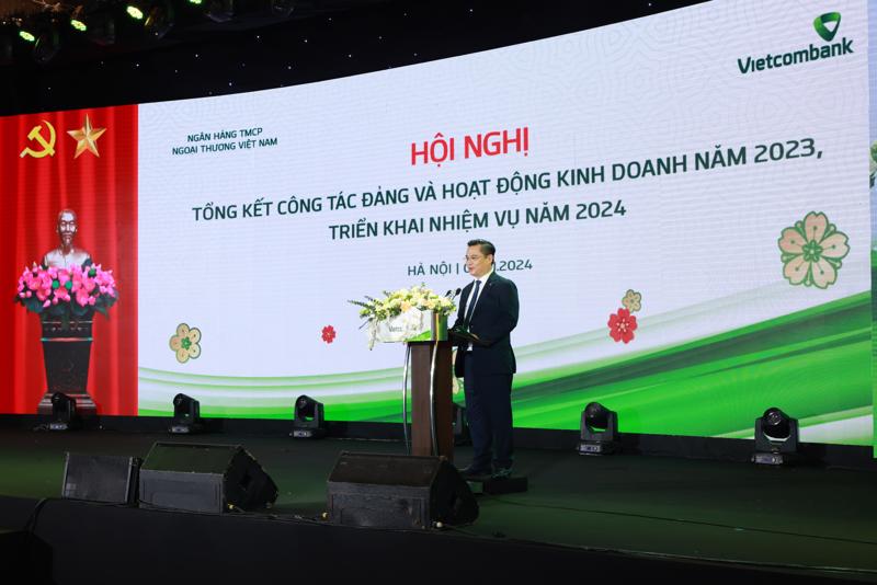 Ông Nguyễn Thanh Tùng, Tổng giám đốc Vietcombank thông tin về kết quả hoạt động năm 2023 của ngân hàng.