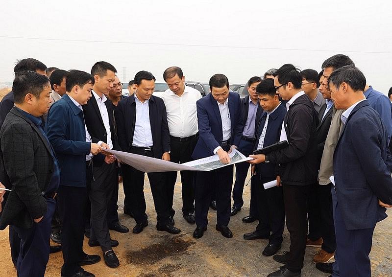 Chủ tịch UBND tỉnh Thanh Hóa Đỗ Minh Tuấn cùng đoàn công tác khảo sát thực trạng một số dự án trên địa bàn