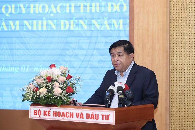 Bộ trưởng Nguyễn Chí Dũng chia sẻ tại Hội thảo.