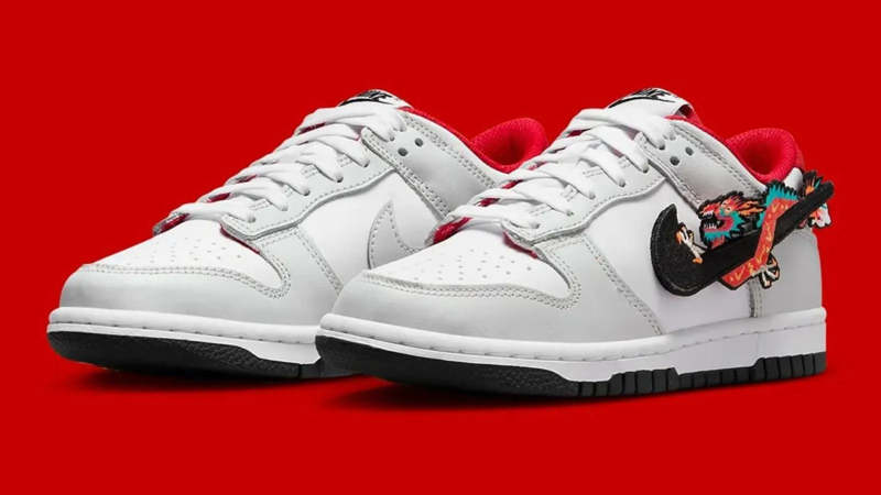 Đôi giày phiên bản đặc biệt Nike Dunk Low ‘Year of the Dragon’ Velcro Swoosh chào đón năm Giáp Thìn.