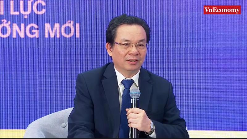 Prof. Dr. Hoang Van Cuong, Member of the National Assembly Finance and Budget Committee, speaking at the Forum. (Photo: Viet Dung)