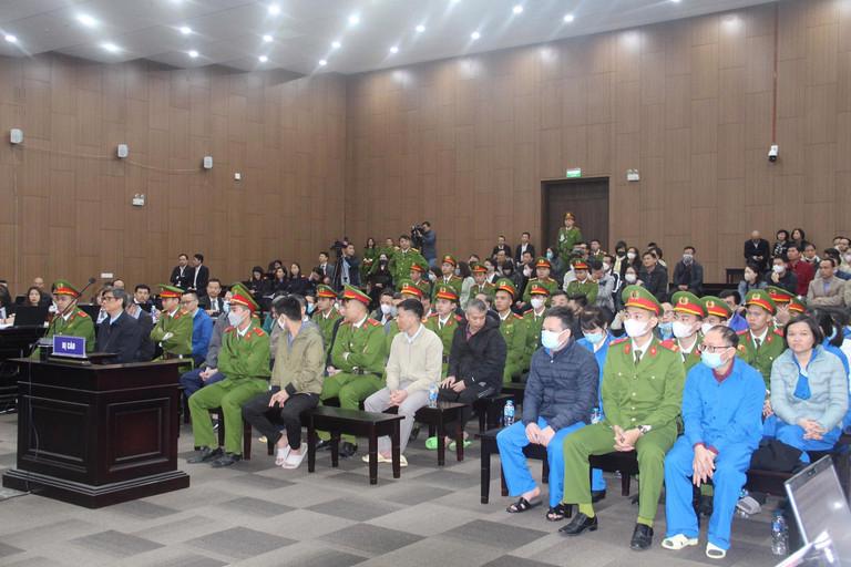 Quang cảnh phiên tòa xét xử vụ đại án Việt Á.