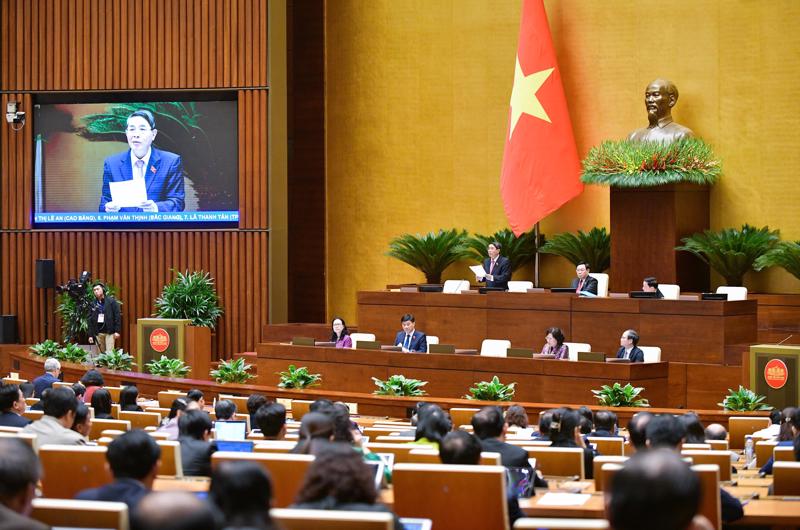 Phó Chủ tịch Quốc hội Nguyễn Đức Hải điều hành nội dung thảo luận về Dự án Luật Các tổ chức tín dụng (sửa đổi) .