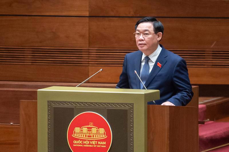 NA Chairman Vuong Dinh Hue speaking at the closing session of the NA’s 5th extra-ordinary meeting on January 18. (Photo: quochoi.vn)