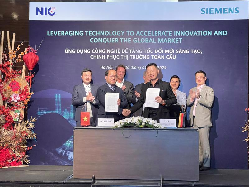 The NIC and Siemens sign the cooperation agreement on January 26.