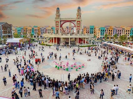 Tại Vinhomes Ocean Park 2, lễ hội "K-Day in K-Town” đậm đà bản sắc Hàn Quốc đã đem đến cho hàng nghìn du khách những trải nghiệm gắn kết khó quên.