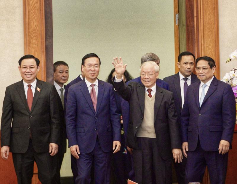 Tổng Bí thư Nguyễn Phú Trọng cùng các đồng chí lãnh đạo, nguyên lãnh đạo Đảng và Nhà nước dự chúc Tết - Ảnh: VGP