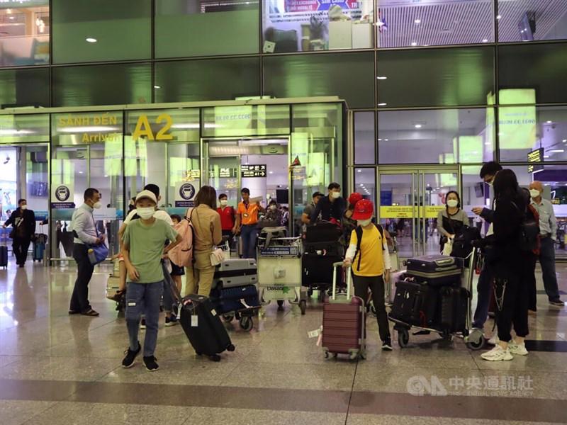 Đoàn khách Đài Loan đã lên máy bay về nước trong ngày 14/2. Ảnh: CNA
