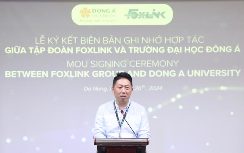 Ông Lin Kofan, đại diện Foxlink Đà Nẵng phát biểu tại Lễ ký kết.