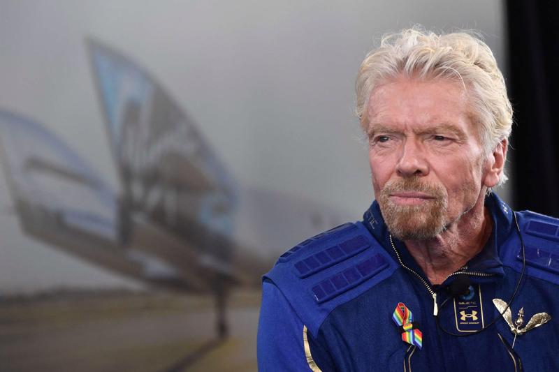 Tỷ phú Richard Branson tin rằng chi phí môi trường cho công cuộc du hành vũ trụ sẽ còn “giảm hơn nữa” trong tương lai.