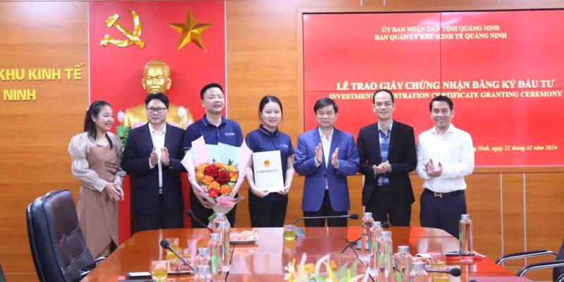 Lễ trao giấy chứng nhận đầu tư Dự án tấm silic đơn tinh thể và thanh silic đơn tinh thể quang điện Gokin Solar Hải Hà Việt Nam cho  Công ty Gokin Solar