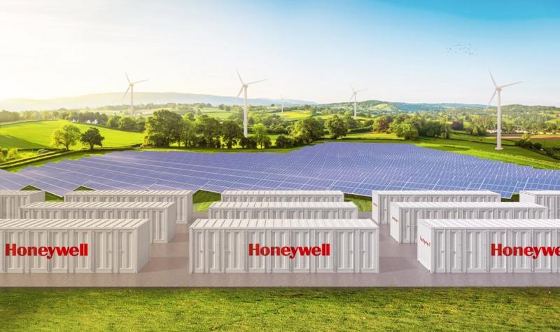 The Honeywell Battery Energy Storage System helps cut costs and carbon emissions while providing grid stability from renewable power sources, enabling the production of green hydrogen at the Tra Vinh Green Hydrogen project.