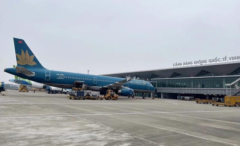 A Vietnam Airlines aircraft at Vinh International Airport. (Source: VNA)