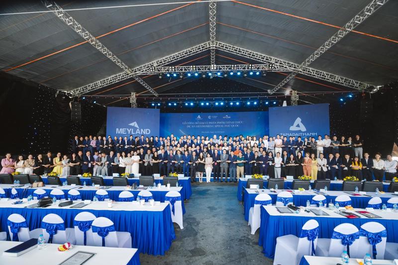 250 lãnh đạo của gần 170 đơn vị phân phối chuyên nghiệp trên toàn quốc có mặt tại sự kiện.