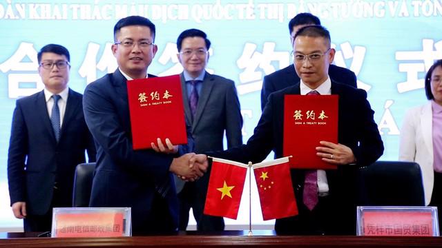 The signing ceremony between Viettel Post and representatives from Pingxiang. Source: VGP