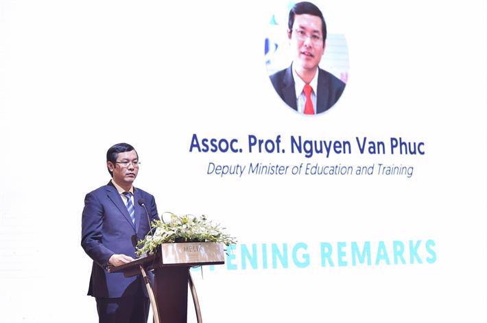 Thứ trưởng Nguyễn Văn Phúc phát biểu tại hội nghị.