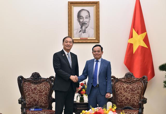 Deputy Prime Minister Tran Luu Quang meets with Chairman of the Korea International Cooperation Agency (KOICA), Chang Won-sam.