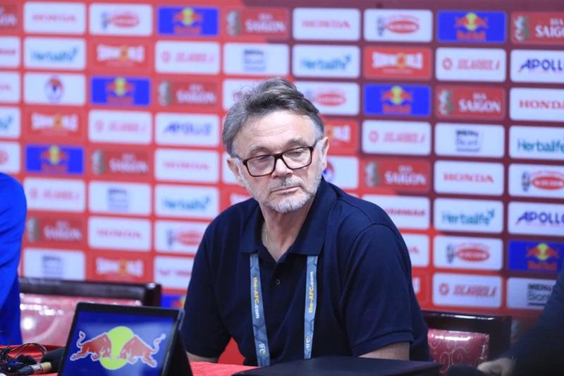 Philippe Troussier agreed to step down as head coach of Vietnam national football team after the meeting with VFF on March 26 (Source: VNA)