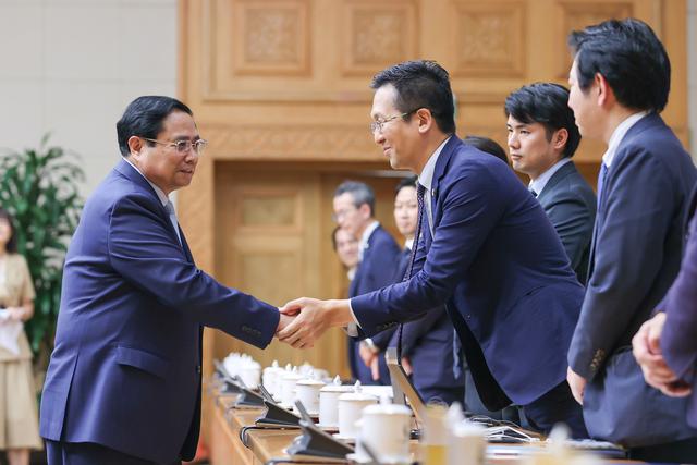 Prime Minister Pham Minh Chinh received representatives of KEIDANREN and leaders of leading Japanese corporations - Photo: VGP