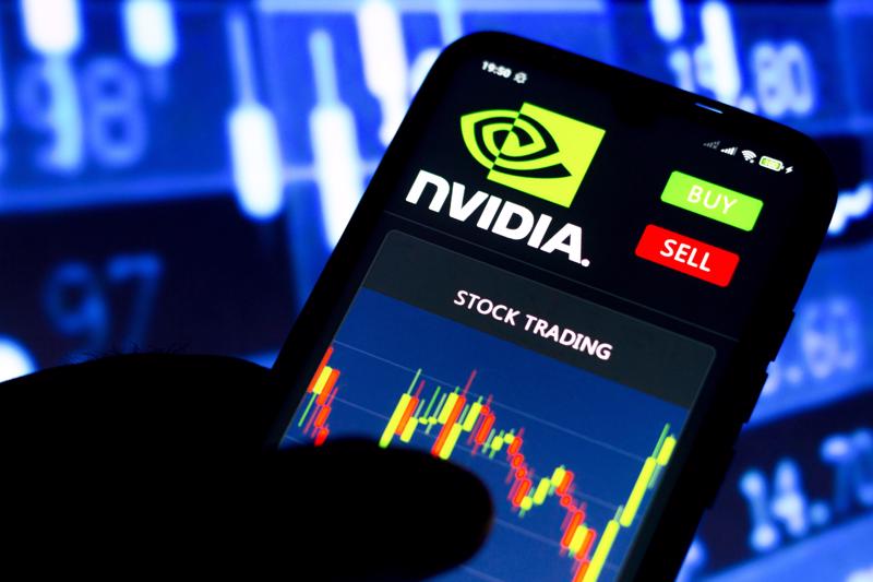 Nvidia đạt mức vốn hoá xấp xỉ 2,38 nghìn tỷ USD