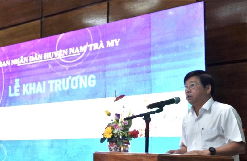 Ông Trần Văn Mẫn, Phó Chủ tịch UBND huyện Nam Trà My phát biểu tại Lễ khai trương Sàn TMĐT Sâm Ngọc Linh.