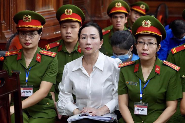 Truong My Lan, the 68-year-old former chairwoman of the Van Thinh Phat Group, was sentenced to death on three combined counts: embezzlement of assets, bribery, and violation of regulations on lending in the operations of credit institutions. (photo source: Huu Hanh)