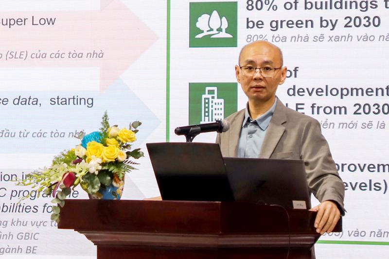 Mr. Owen Wee, Senior Associate at Surbana Jurong Architecture and former Board Member of the Singapore Green Building Council, addresses the conference.