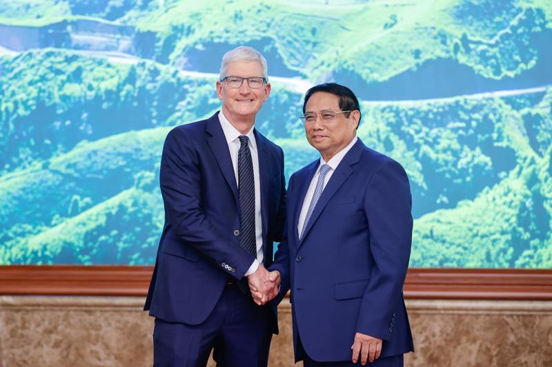 Sáng 16/4, Thủ tướng Phạm Minh Chính đã tiếp ông Tim Cook, Giám đốc điều hành Apple của Hoa Kỳ. Ảnh: Chinhphu.vn