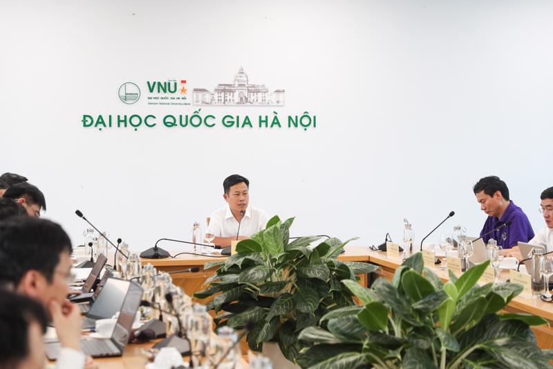 Giám đốc Đại học Quốc gia Hà Nội Lê Quân chủ trì hội thảo . Ảnh: VNU Media.