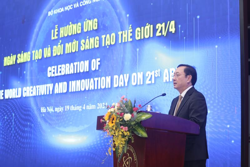 Bộ trưởng Bộ Khoa học và Công nghệ Huỳnh Thành Đạt phát biểu tại buổi Lễ hưởng ứng Ngày Sáng tạo và Đổi mới sáng tạo thế giới năm 2024.