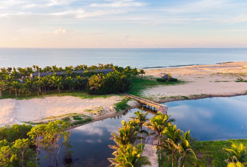 Bức tranh thiên nhiên nguyên sơ hoàn mỹ tại Wyndham Grand Lagoona Bình Châu.