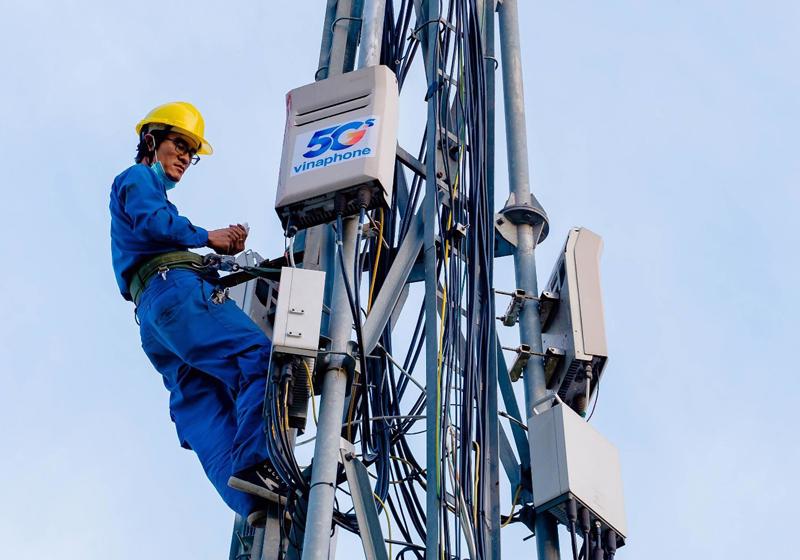 Các doanh nghiệp viễn thông Việt Nam triển khai lắp đặt hạ tầng 5G, chuẩn bị cung cấp dịch vụ 5G. Ảnh minh họa