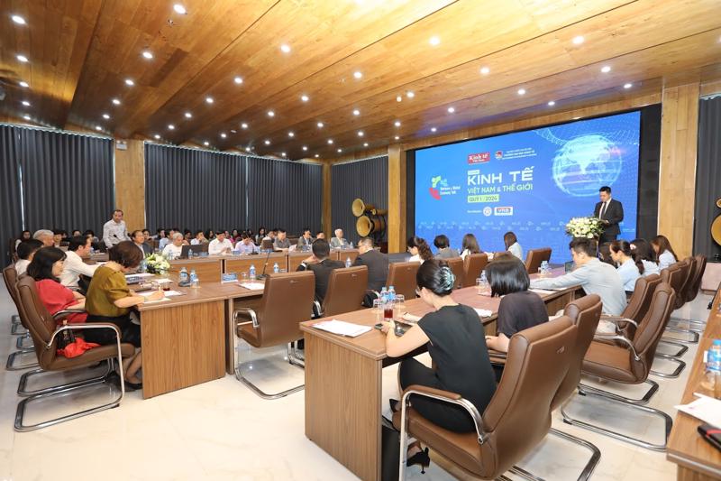 Tọa đàm Kinh tế Việt Nam và Thế giới quý 1-2024 với chủ đề: “Nhận diện kinh tế quý 1-2024: Mở lối cho kinh tế cả năm 2024” 