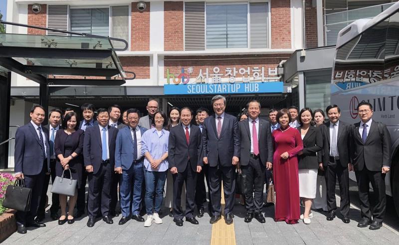 Đoàn công tác của lãnh đạo thành phố Hải Phòng thăm và làm việc với Seoul Startup Hub