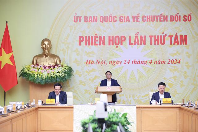 Thủ tướng Phạm Minh Chính, Chủ tịch Ủy ban Quốc gia về chuyển đổi số tại phiên họp lần thứ 8 với trọng tâm thảo luận về kinh tế số, sáng 24/4 - Ảnh VGP/Nhật Bắc.