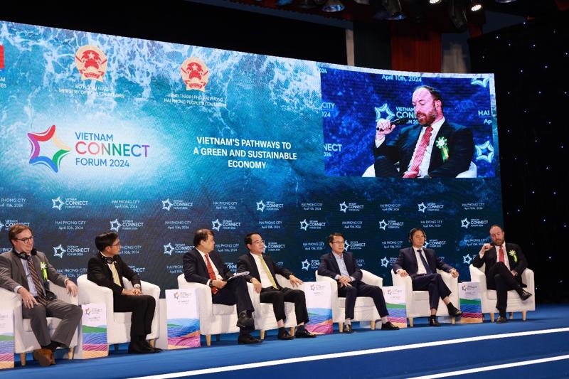 At the forefront of the discussions was the Vietnamese government's ambitious plan to transition the country towards a green, low-carbon future.