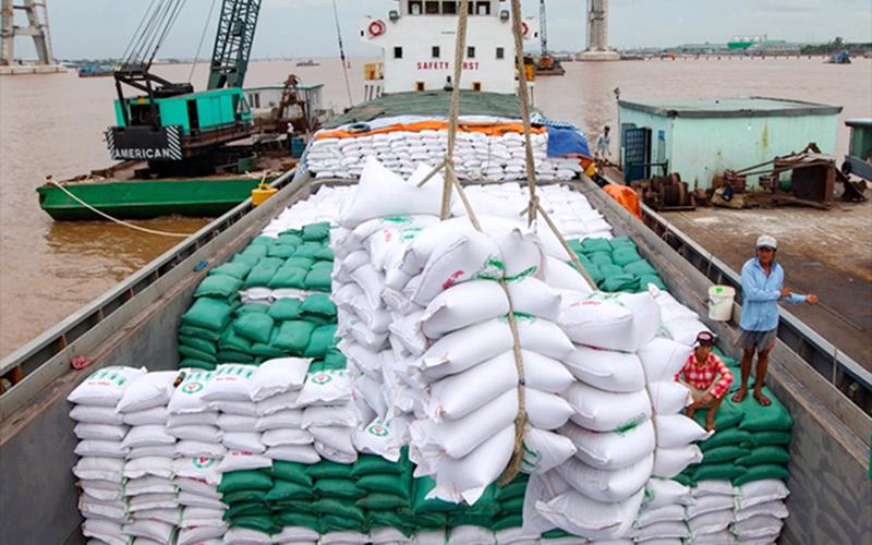 Xuất khẩu gạo quý 1/2024 tăng 17,6% về lượng, tăng 45,5% về kim ngạch so với cùng kỳ năm trước.