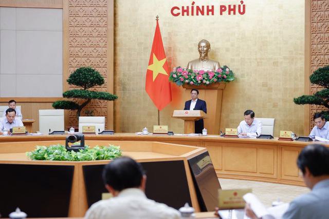 Prime Minister Pham Minh Chinh emphasizes key tasks for May. (Photo source: VGP)