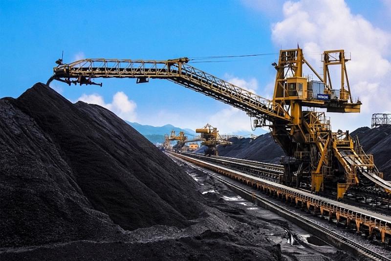 TKV's surge in coal supply is particularly significant given the central role coal plays in Vietnam's power generation sector. (Photo source: internet.)