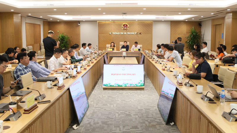 Thứ trưởng Nguyễn Thanh Lâm chủ trì họp báo cung cấp thông tin về hoạt động của Bộ, của ngành thông tin và truyền thông, chiều 13/5.