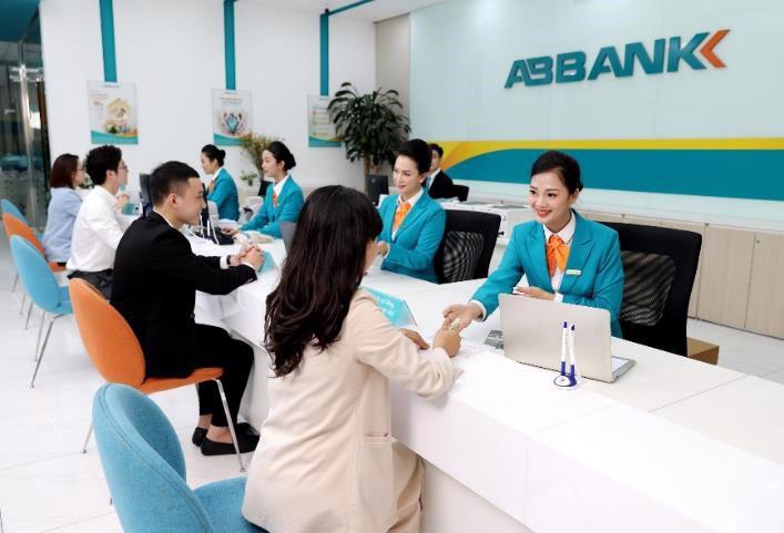 ABBANK là một ngân hàng TMCP có bề dày lịch sử 31 năm và mạng lưới hoạt động 165 chi nhánh trên toàn quốc.