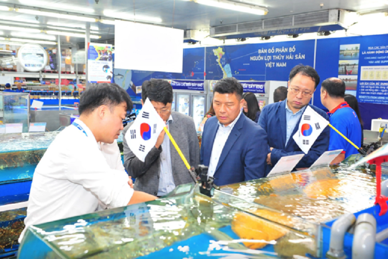 Hải sản đông lạnh của Hàn Quốc phân phối thẳng qua hệ thống siêu thị lớn tại Việt Nam. Ảnh: PA.