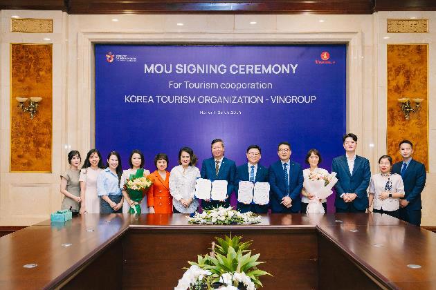 Lễ ký kết biên bản ghi nhớ hợp tác giữa Tập đoàn Vingroup và Tổng cục Du lịch Hàn Quốc nhằm góp phần thúc đẩy giao lưu văn hóa - du lịch Việt Nam - Hàn Quốc.