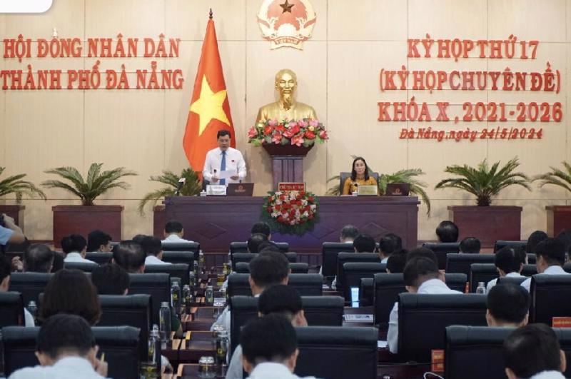 The 17th session of the Da Nang People's Council was held on May 24. 